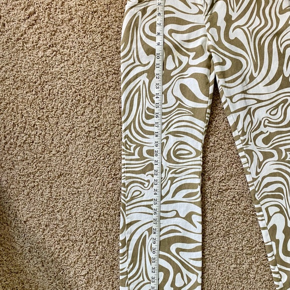 Swirl Pattern Pants - Picture 4 of 9